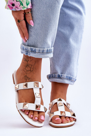 Chinelos na cor branca Mercure