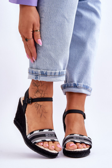 Sandálias plataforma confortáveis Big Star LL274877 pretas