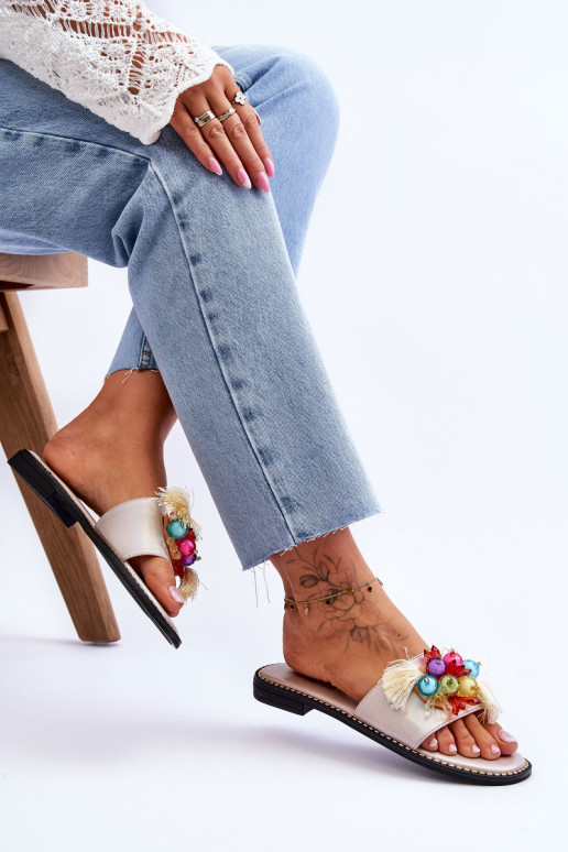 Chinelos com miçangas decorativas S.Barski KV-2775-47 Nude Chinelos com miçangas decorativas S.Barski KV-2775-47 Nude