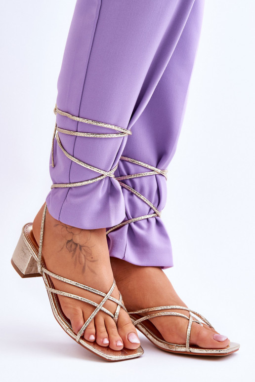 Sapatos de salto alto com tiras na cor dourada Secret Love