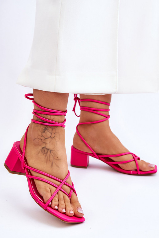 Sapatos de salto alto com tiras na cor rosa Secret Love