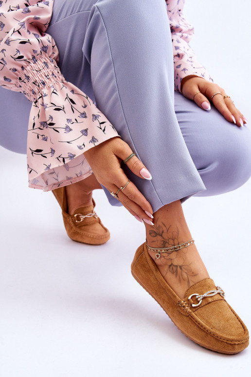 Mocassins clássicos de camurça com enfeites na cor marrom Amera Mocassins clássicos de camurça com enfeites na cor marrom Amera