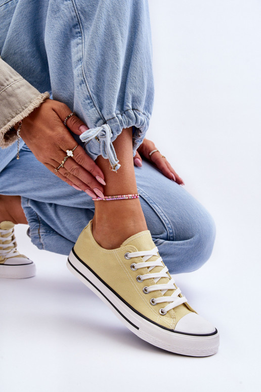 Calçado desportivo feminino de estilo clássico na cor amarela Vegas Calçado desportivo feminino de estilo clássico na cor amarela Vegas