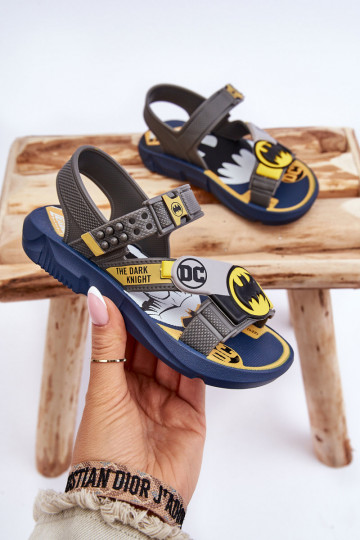 Sandálias infantis Batman Grendene Kids JJ385049 cor cinza