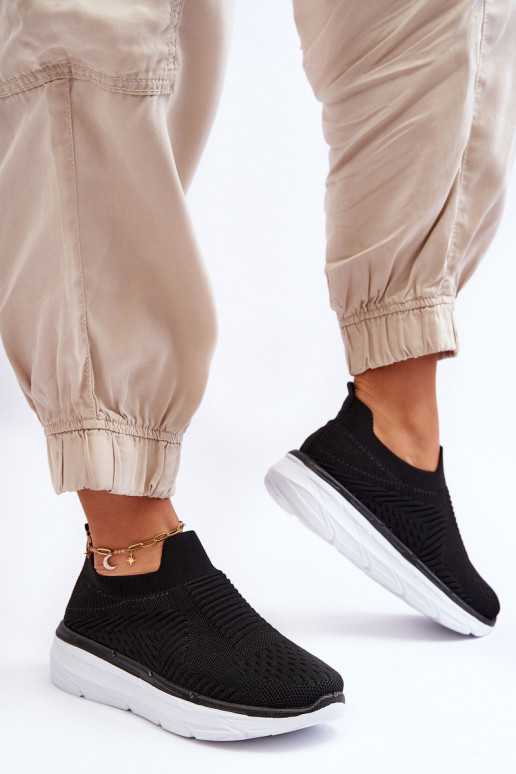 Calçado desportivo do modelo resistente na cor preta Ferive