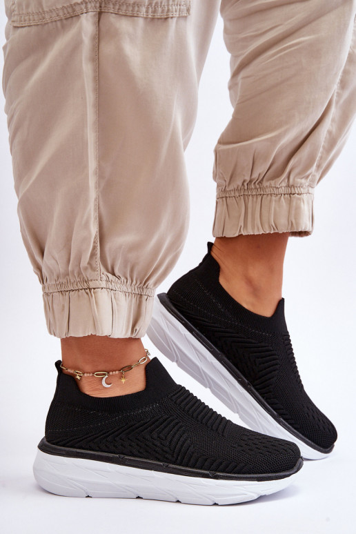 Calçado desportivo do modelo resistente na cor preta Ferive