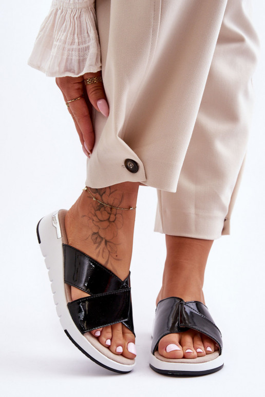 com efeito laca Chinelos S.Barski AL22469 cor preta com efeito laca Chinelos S.Barski AL22469 cor preta