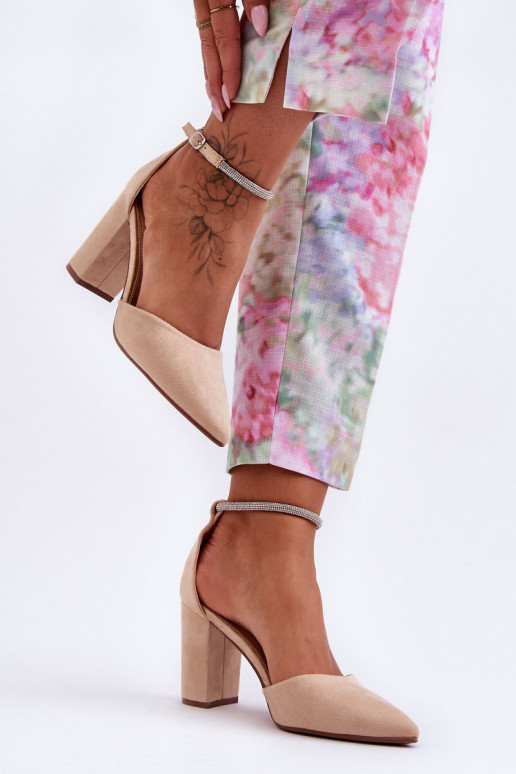 Sapatos de camurça com ilhós brilhantes na cor bege Diamante