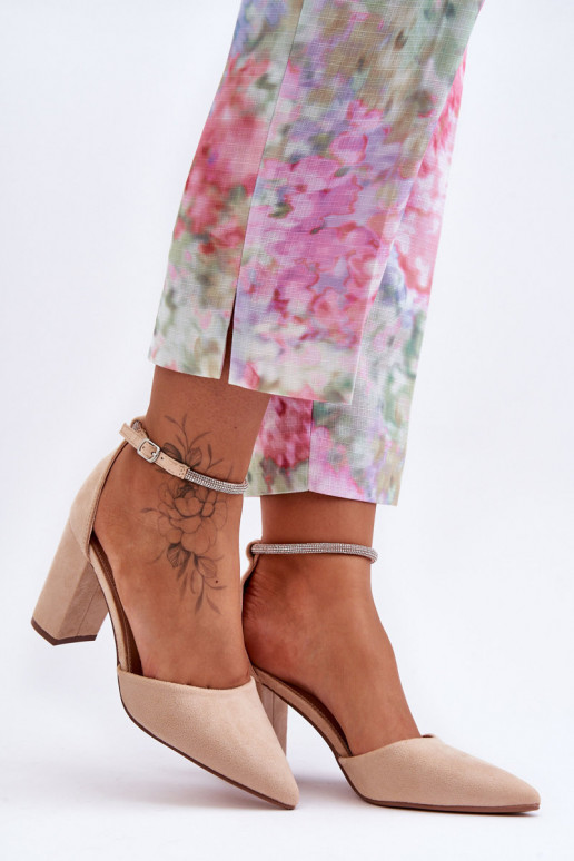 Sapatos de camurça com ilhós brilhantes na cor bege Diamante