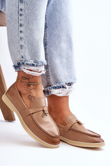 Mocassins femininos modelo clássico na cor marrom Cortez