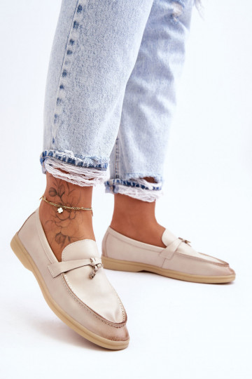 Mocassins femininos modelo clássico bege Cortez