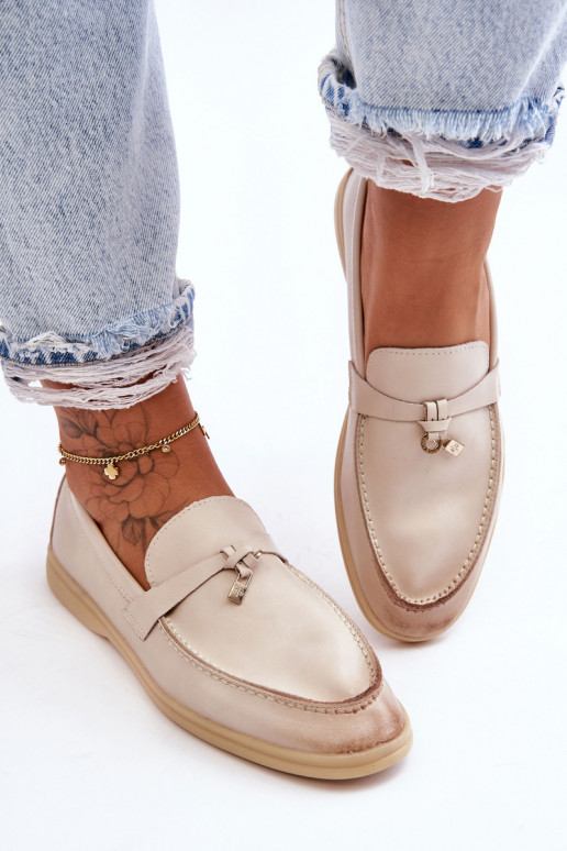 Mocassins femininos modelo clássico bege Cortez