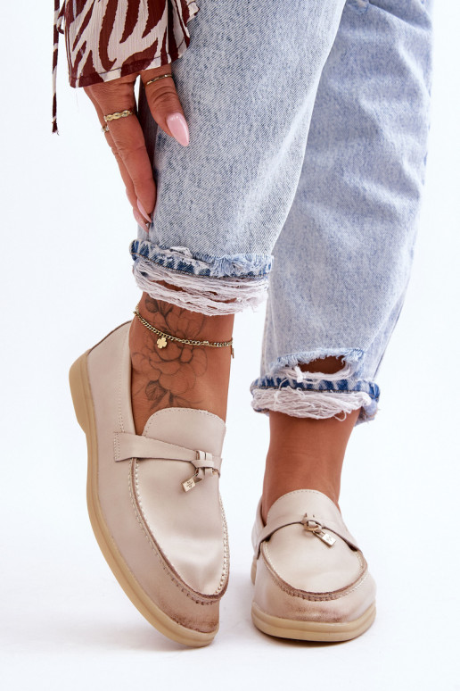 Mocassins femininos modelo clássico bege Cortez