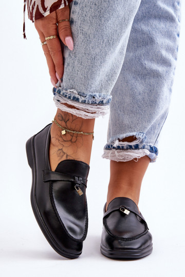 Mocassins femininos modelo clássico na cor preta Cortez 2