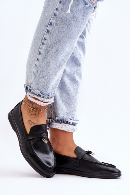Mocassins femininos modelo clássico na cor preta Cortez