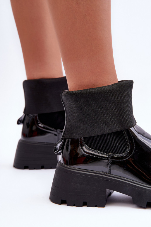 botas estilosas com efeito laca na cor preta Pavo