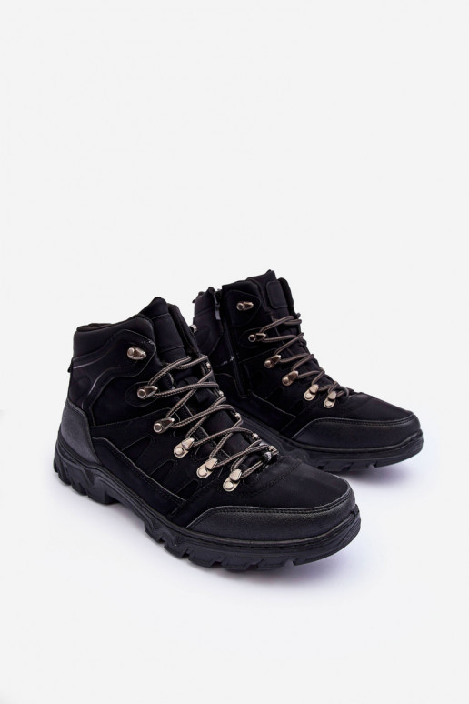 botas de caminhada são aquecidas em Cowder preto