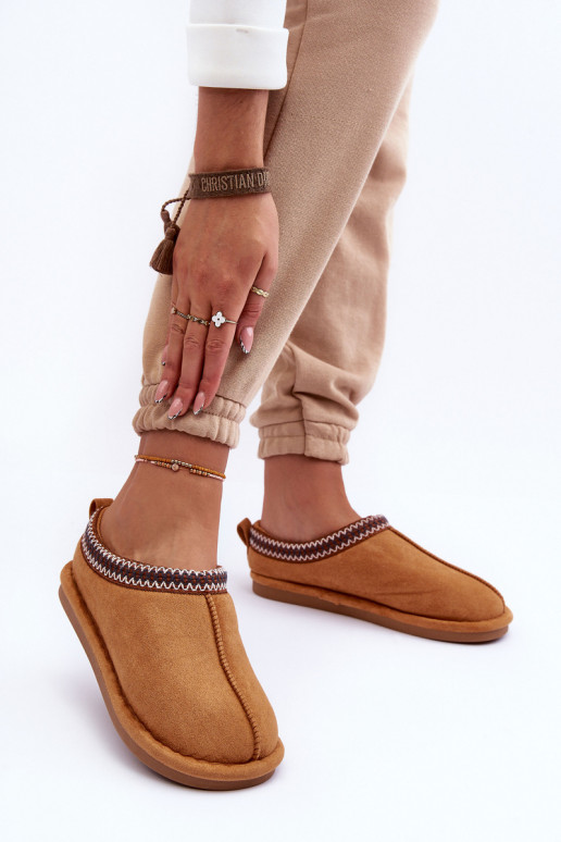 chinelos de camurça Polinna marrom com pele chinelos de camurça Polinna marrom com pele