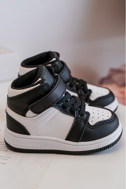 Calçado desportivo infantil cor branco-preto Teredite Calçado desportivo infantil cor branco-preto Teredite