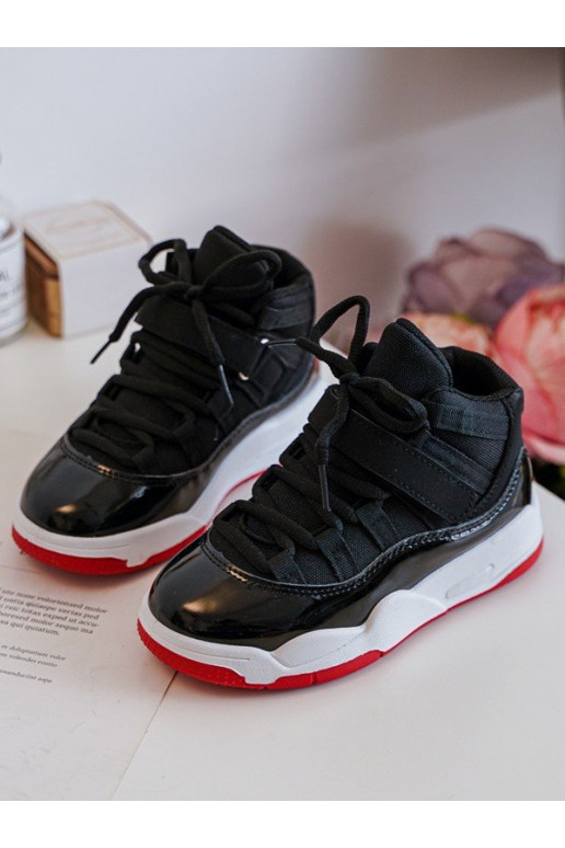 Tênis infantil com atacadores Darina preto e vermelho