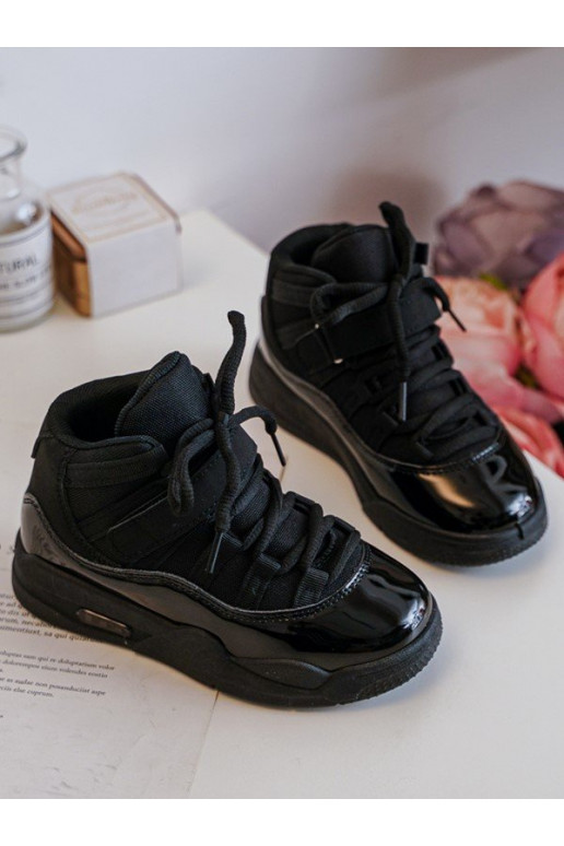 Tênis infantil com cadarço na cor preta Darina