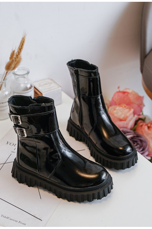 Botas infantis com efeito laca com fivelas na cor preta Chloraia