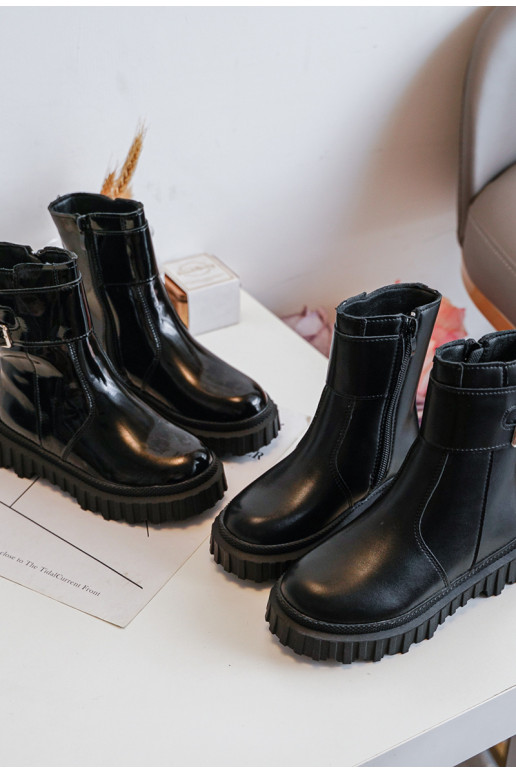 Botas infantis com fivelas na cor preta Chloraia Botas infantis com fivelas na cor preta Chloraia