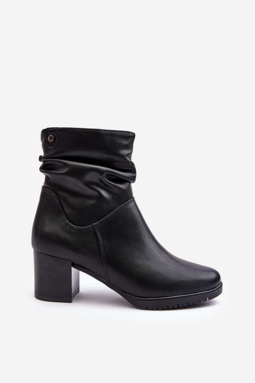 Botas com salto preto Liriam Botas com salto preto Liriam