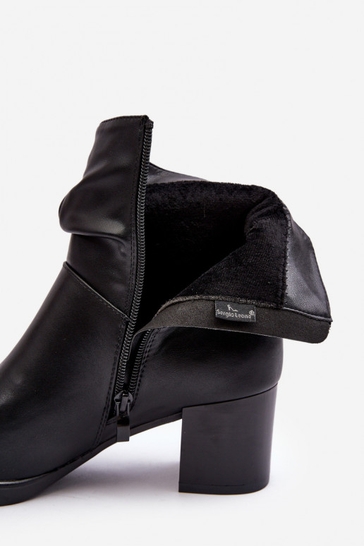 Botas com salto preto Liriam Botas com salto preto Liriam