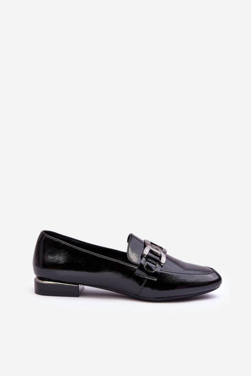 mocassins femininos com efeito laca com enfeites em preto Camilena