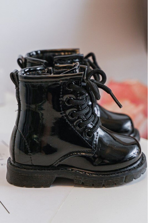 Botas infantis com efeito laca com zíper na cor preta Tibbie