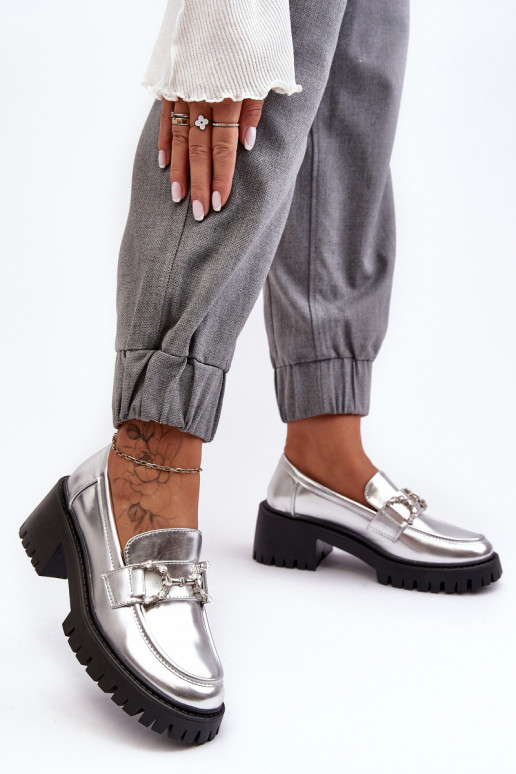 sapatos com salto largo na cor prata Lemmitty sapatos com salto largo na cor prata Lemmitty