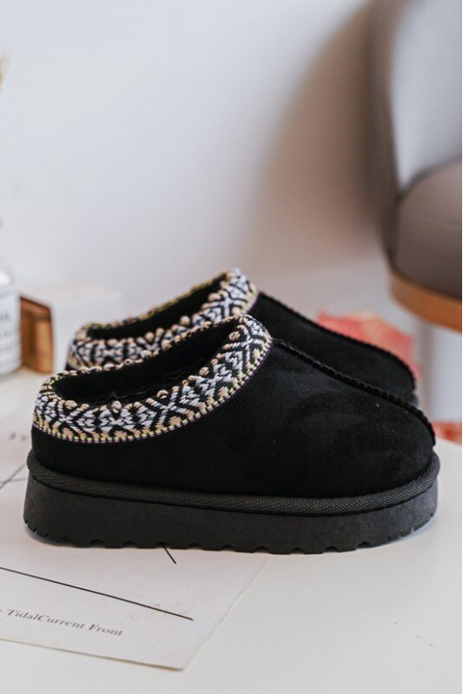 Chinelos infantis de modelo resistente para aquecer na cor preta Olivane Chinelos infantis de modelo resistente para aquecer na cor preta Olivane