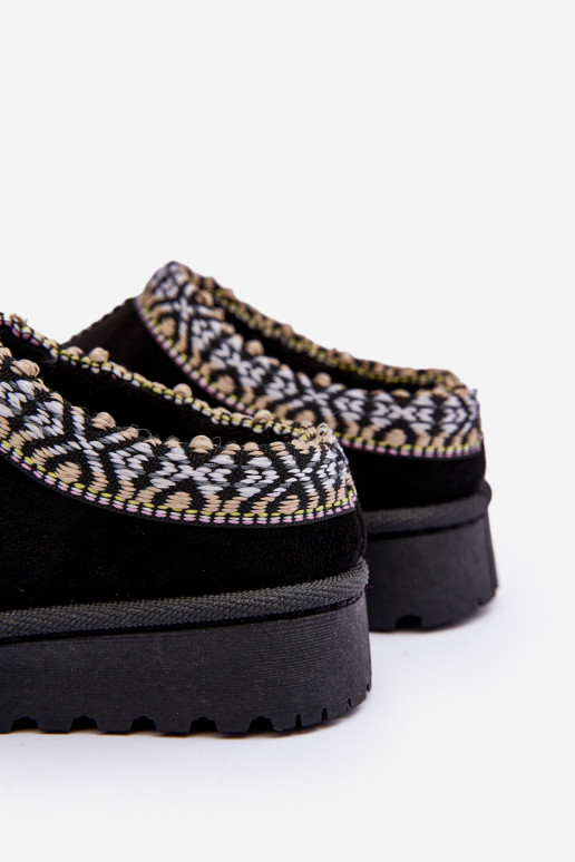 Chinelos infantis de modelo resistente para aquecer na cor preta Olivane Chinelos infantis de modelo resistente para aquecer na cor preta Olivane