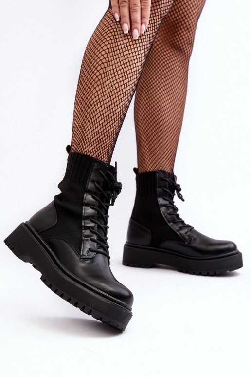 Botas com sola tipo meia com atacadores na cor preta Dedinva