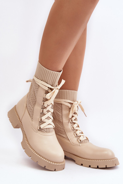 Botins Gentiana marfim com atacadores