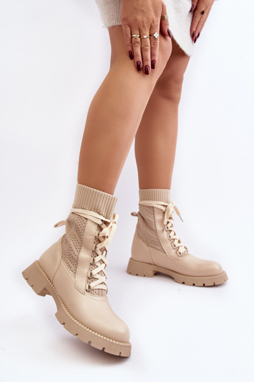 Botins Gentiana marfim com atacadores