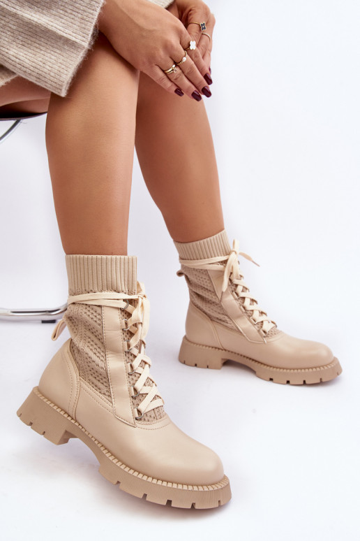 Botins Gentiana marfim com atacadores