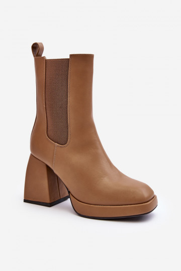 Botas femininas com plataforma na cor marrom Stelares