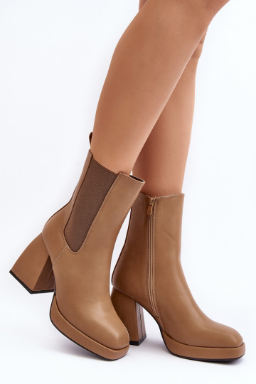 Botas femininas com plataforma na cor marrom Stelares 2