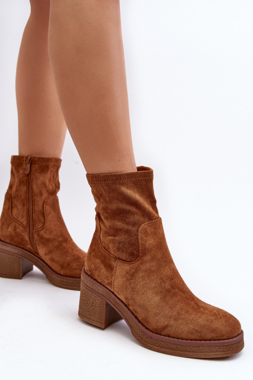Botas com salto alto marrom Argastis