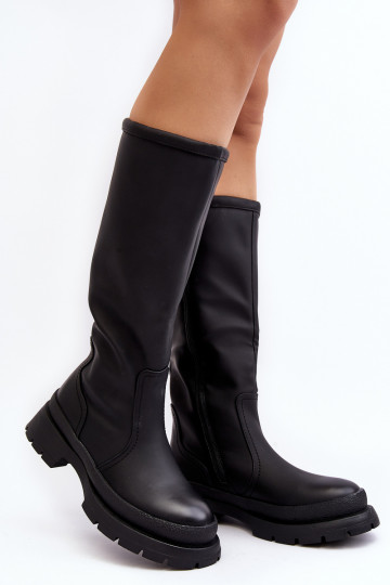 Botas quentes com salto largo na cor preta Desiren