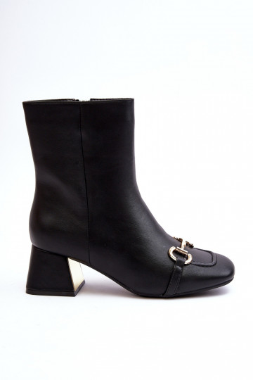 Botins com salto com enfeites em preto Adinah 2