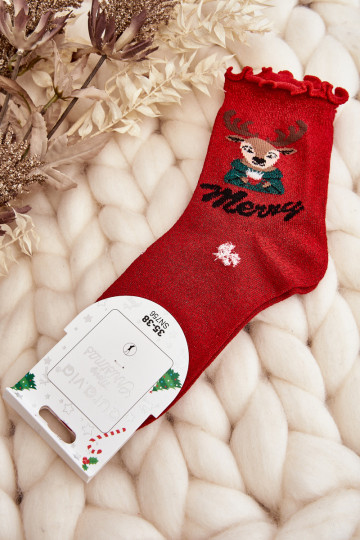 Meias de Natal brilhantes com veados na cor vermelha