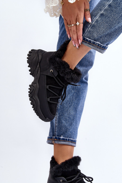 Botas femininas com pelo na cor preta Cresandi