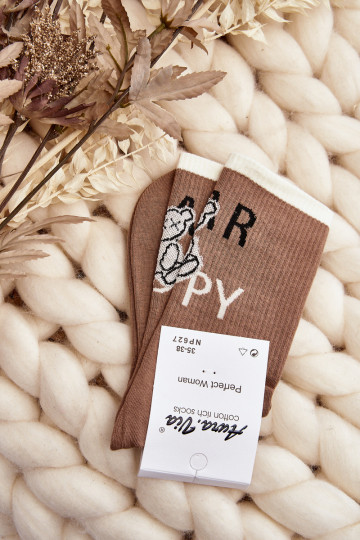 Meias com a inscrição sou marrom 2