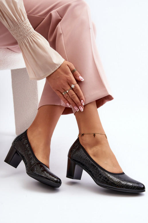 com efeito laca Sapatos com impressão cor preta Cynania com efeito laca Sapatos com impressão cor preta Cynania