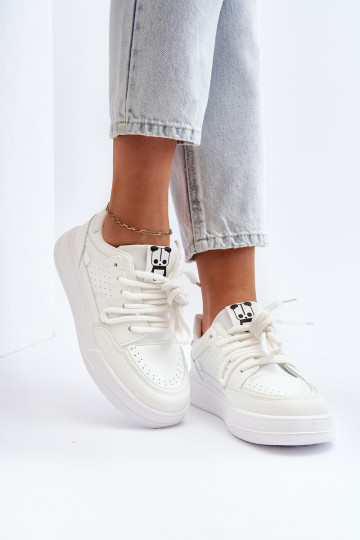 Sapatos esportivos de couro sintético na cor branca Avanalis 2