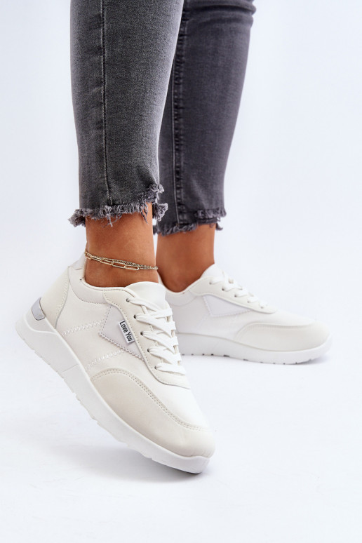 calçados esportivos tênis modelo sapatos cor branca Vovella
