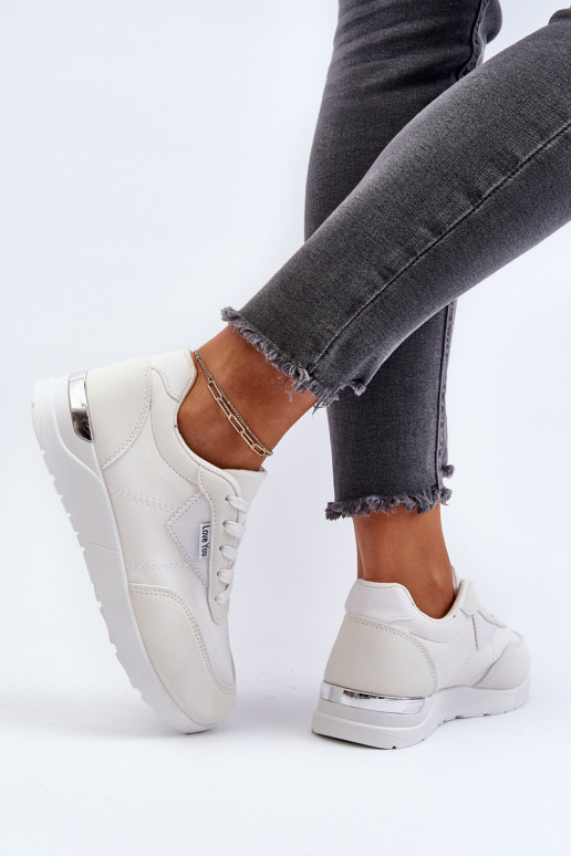 calçados esportivos tênis modelo sapatos cor branca Vovella